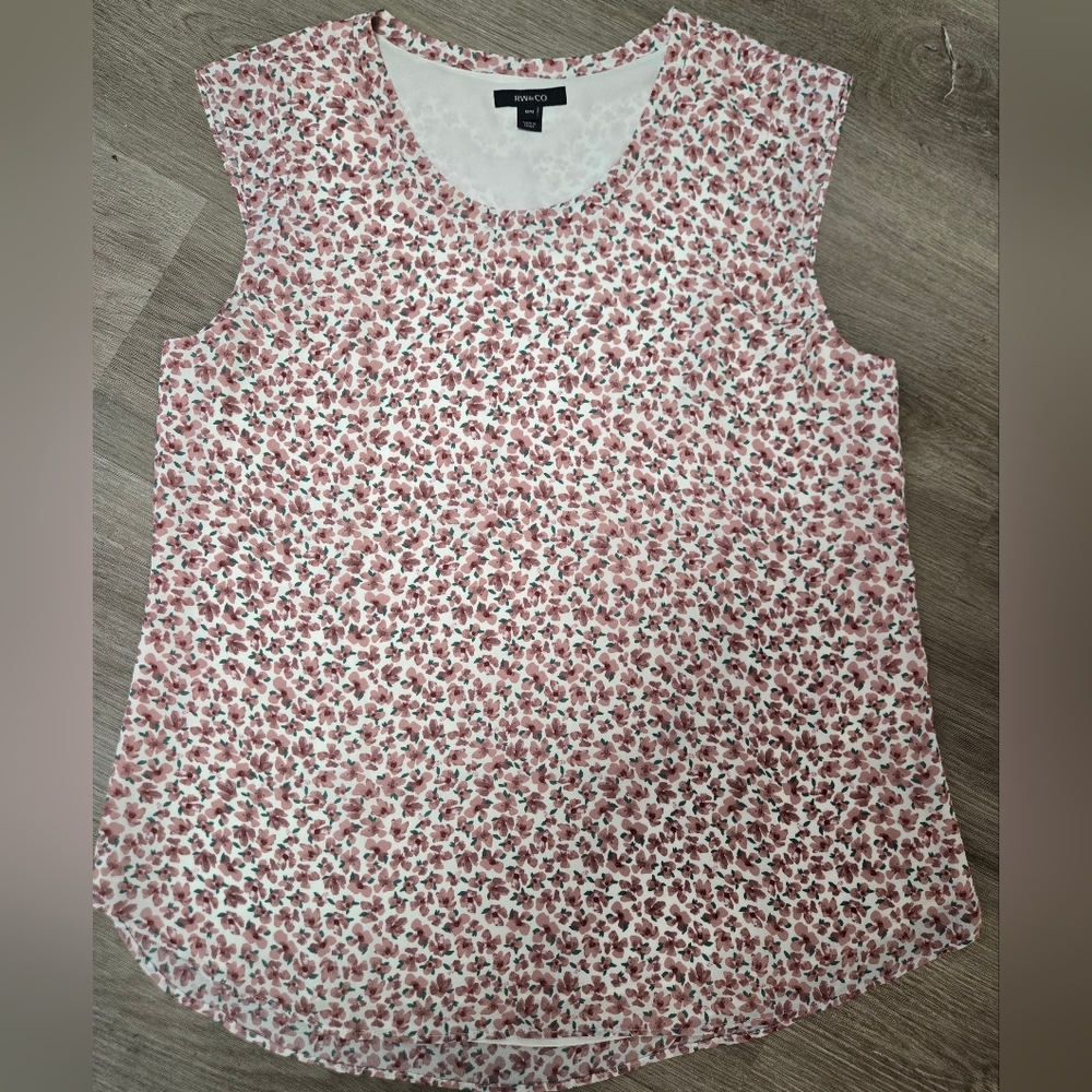 NWOT - RW&CO. Pink and White Blouse with Rounded Neckline